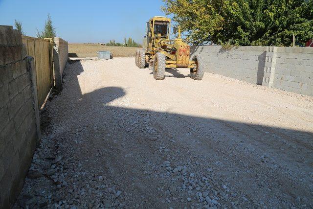 Haliliye kırsalında yeni yapılan yollar hizmete sunuluyor