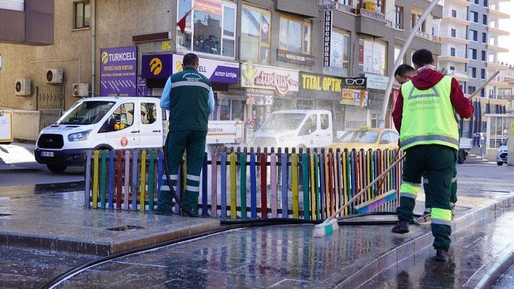 Sokağa çıkma kısıtlaması temizliğe çevrildi G3