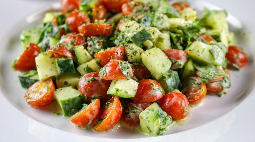 Domates ve salatalığı neden birlikte yememelisiniz?