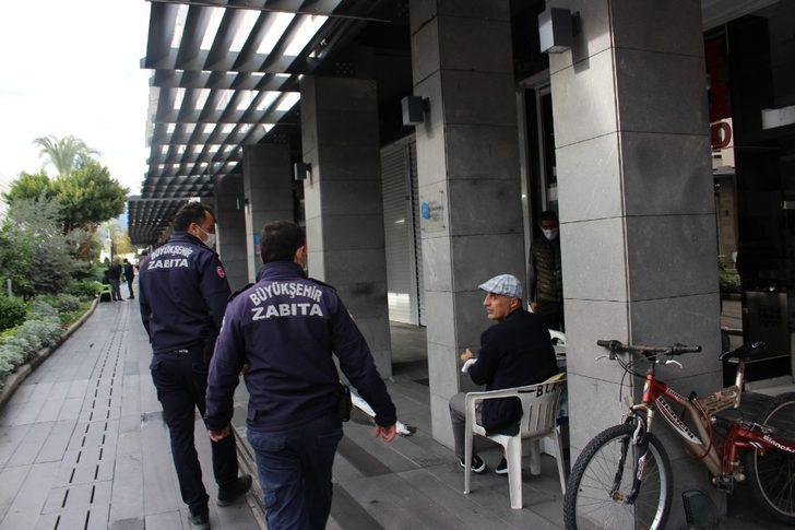 Büyükşehir zabıtasından Kemer’de denetim G3