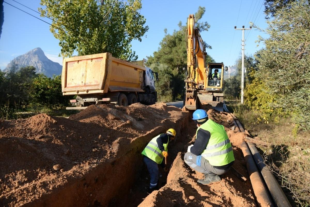 Konyaaltı&rsquo;nda d&ouml;rt mahalleye ana şebeke hattı