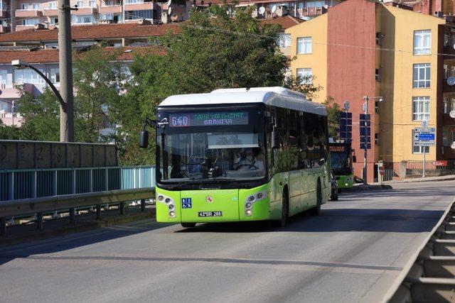 Sokağa çıkma kısıtlamasında toplu taşımada sıkıntı yaşanmadı