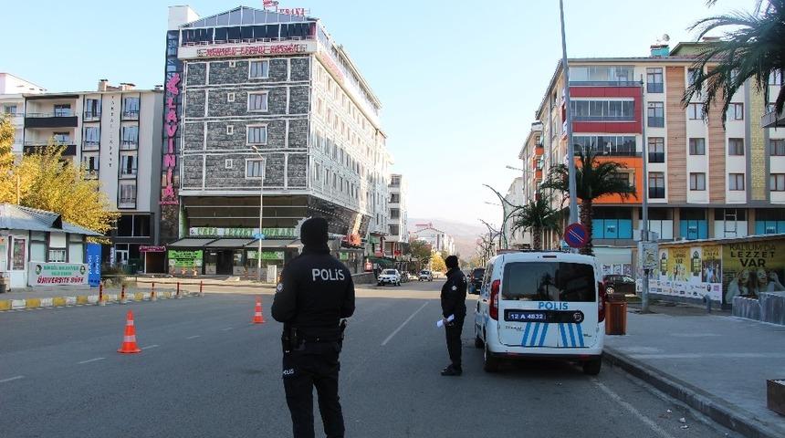 Bing&ouml;l&rsquo;de sokağa &ccedil;ıkma yasağını 28 kişi ihlal etti, 88 bin TL ceza kesildi