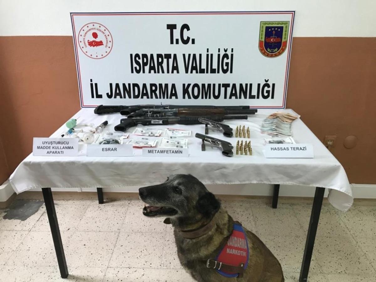 Isparta&rsquo;da uyuşturucu operasyonlarında 2 kişi tutuklandı