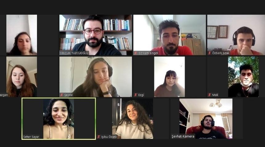 &Ccedil;ocuklar kreatif dramayı online &ouml;ğreniyor