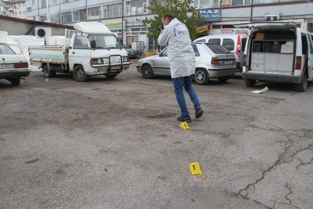 Pazar yerinde silahlı saldırıya uğrayan şahıs yaralandı