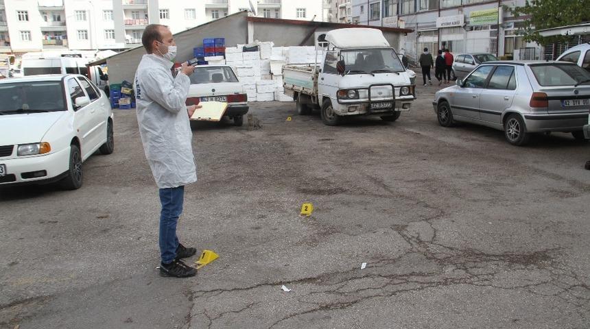 Pazar yerinde silahlı saldırıya uğrayan şahıs yaralandı