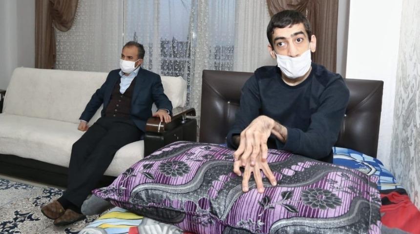 Başkan Kılın&ccedil;, Sedat&rsquo;ı evinde ziyaret etti