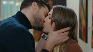 Yasak Elma 88. son bölüm finaline damga vuran öpüşme sahnesi! Yıldız ve Çağatay sevgili mi oldu?  Yasak Elma 89. yeni bölüm fragmanı yayınlandı mı?