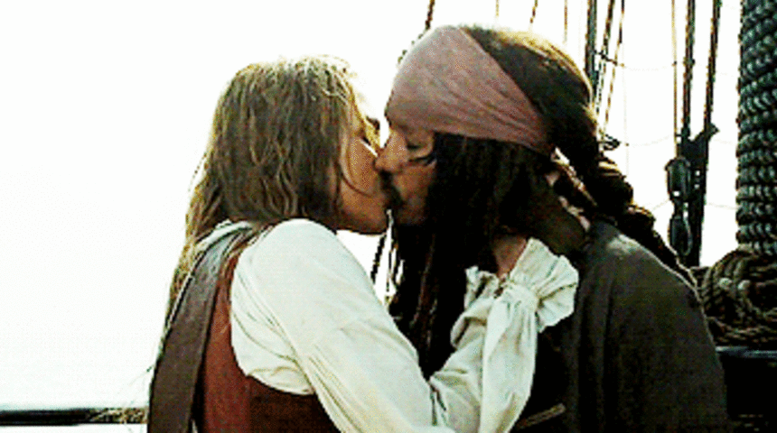 Johnny Depp ile Keira Knightley’nin öpüşme çıkmazı: Biri 'memnunum' dedi ama diğeri çok rahatsız olmuş 