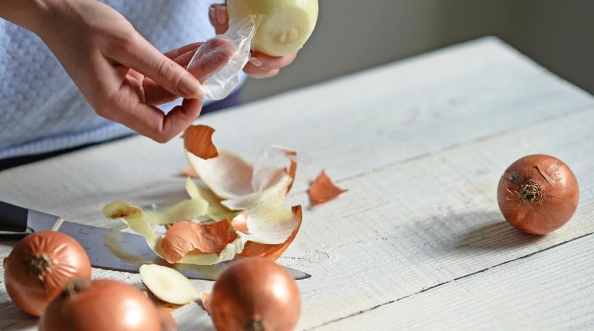 Meğer şifayı çöpe atıyormuşuz! Kaynatıp içince vücutta yağ bırakmıyor