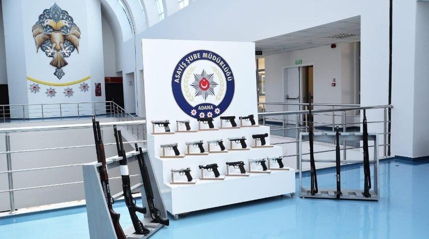 Adana’da 21 ruhsatsız silah ele geçirildi