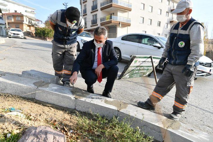 Malayı eline aldı, bordür taşı döşedi G5