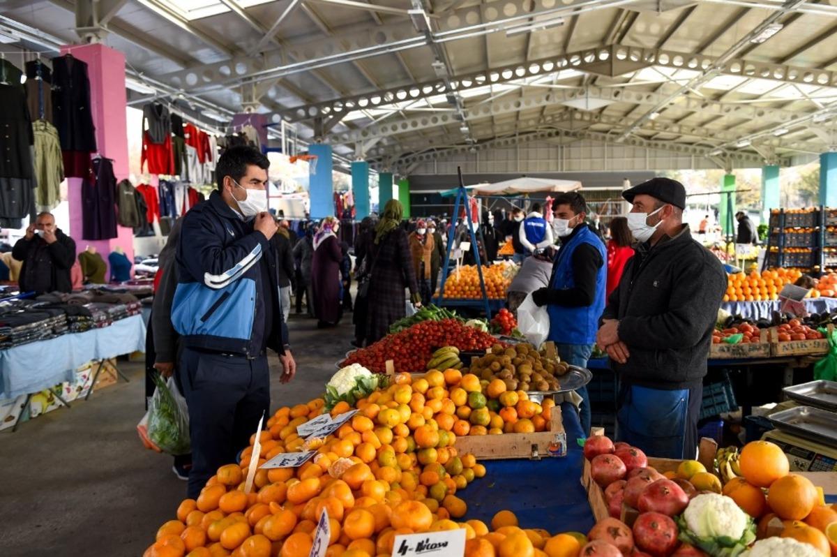 Başkent pazarlarında tedbirler sıkı denetimde