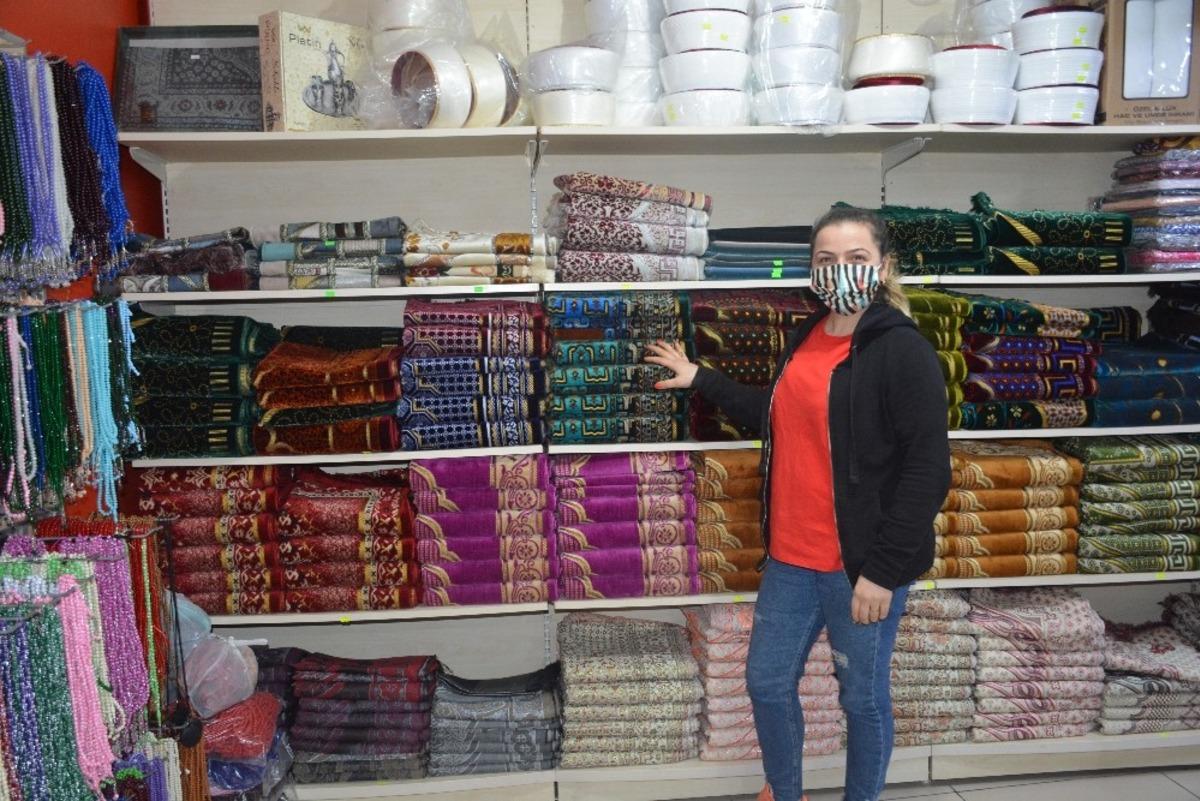 Sinop&rsquo;ta hac ve umre malzemeleri raflarda kaldı