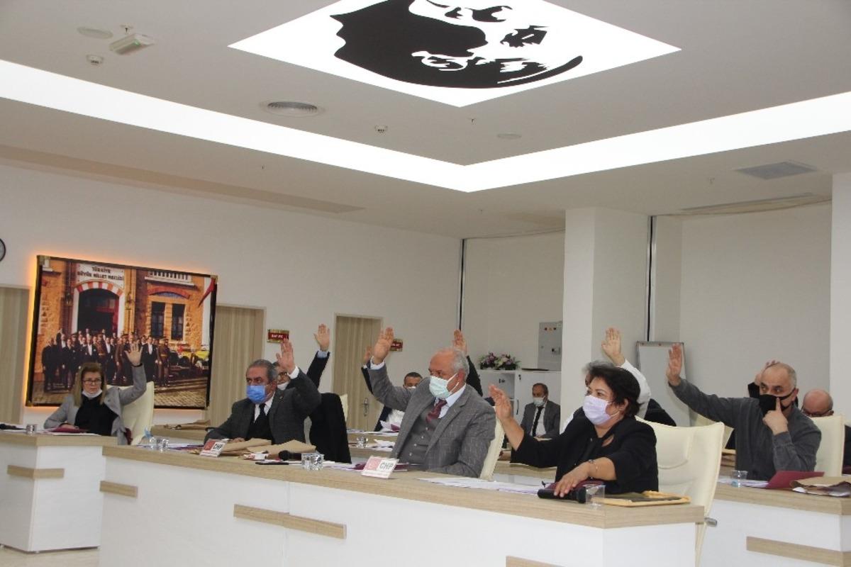CHP&rsquo;li belediye başkanının meclise taşıdığı g&uuml;ndemi CHP&rsquo;li &uuml;yeler reddetti
