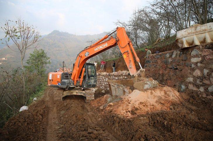 Sarmaşık, otoyola bağlanmak için gün sayıyor G3