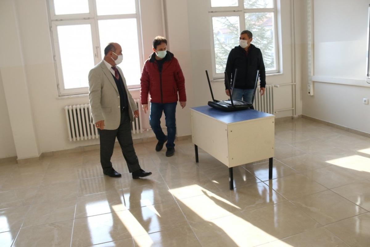 Adnan Menderes Ortaokulunda deprem g&uuml;&ccedil;lendirme &ccedil;alışmaları tamamlandı