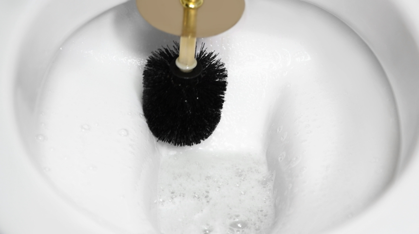 En kirli noktaymış! Tuvaleti temizlerken bu b&ouml;l&uuml;m unutuluyor