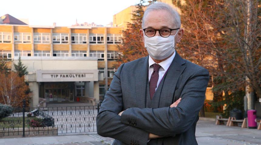 Profesör Akova: Elde hangi aşı varsa ondan olacağım