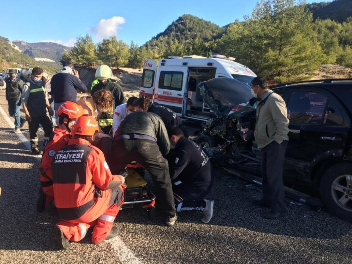Seydikemer&rsquo;de trafik kazası:1 yaralı