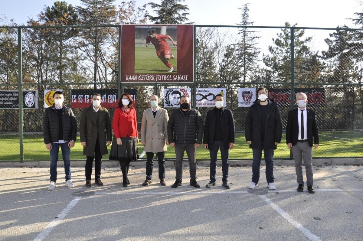 Kaan &Ouml;zt&uuml;rk Sahası&rsquo;na Eskişehirspor y&ouml;netiminden ziyaret