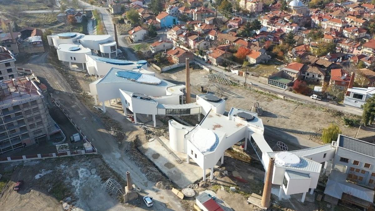 Isparta Belediyesi m&uuml;zeye ek bina ve fuar merkezine t&uuml;nel ge&ccedil;it yapıyor