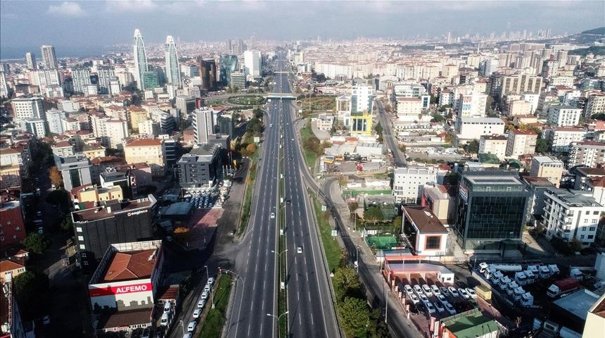 İstanbul Valiliği'nden sokağa &ccedil;ıkma kısıtlaması a&ccedil;ıklaması