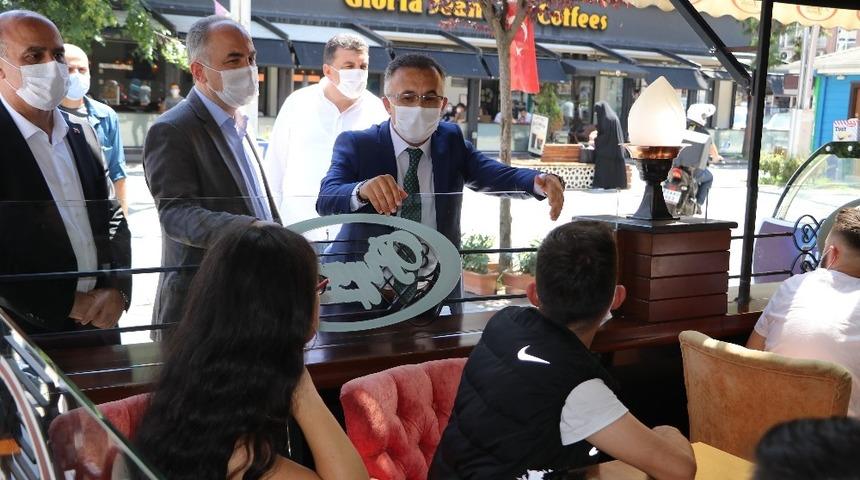 Rize&rsquo;de Korona vir&uuml;s ile m&uuml;cadelede kurallara uymayan 3 polis memuruna ceza