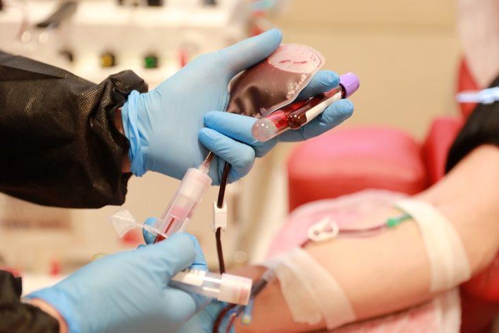 Vatandaşlar hafta sonu kısıtlamasına rağmen kan merkezlerine akın etti G2