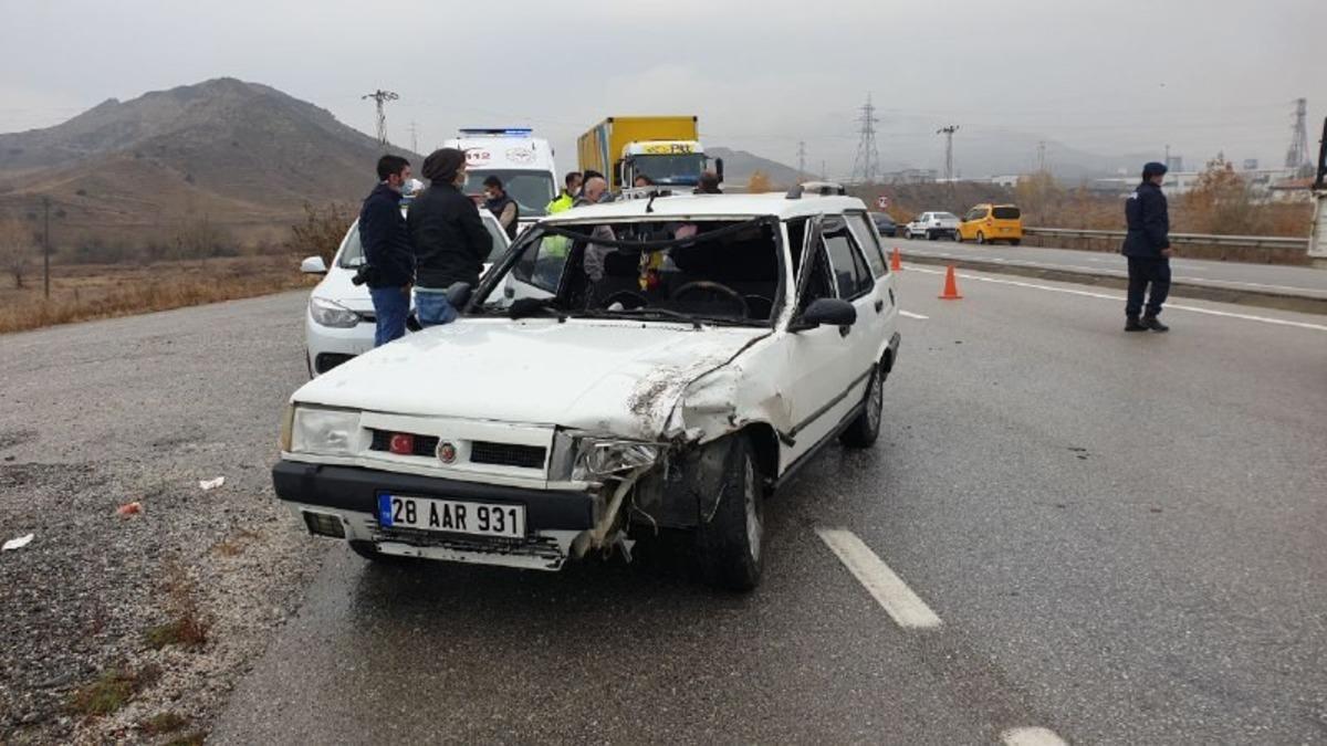Tosya&rsquo;da iki aracın karıştığı trafik kazasında 1 kişi yaralandı
