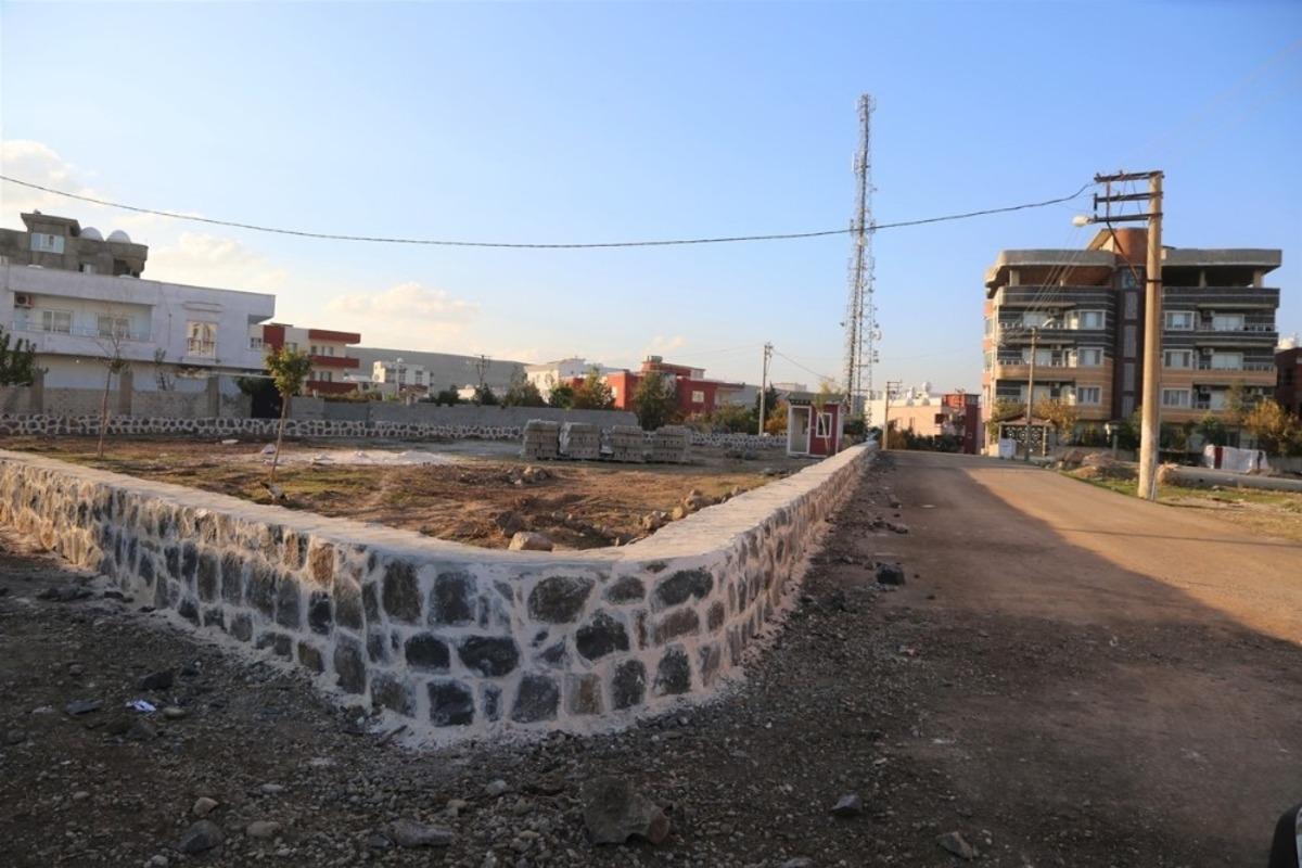 Cizre Belediyesi Sur Mahallesi Şahin Tepe&rsquo;de yeni bir park inşa ediyor