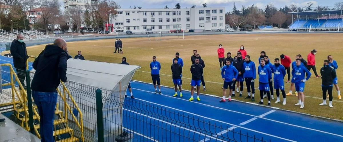 Taraftarlardan Belediye K&uuml;tahyaspor&rsquo;a destek