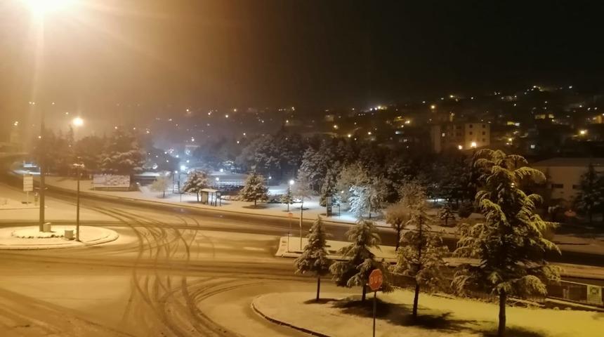 Kayseri'nin Hacılar ilçesine kar yağdı: Kalınlığı 10 santime ulaştı