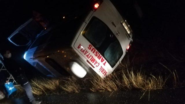 Mersin’de yolcu minibüsü takla attı: 1 yaralı