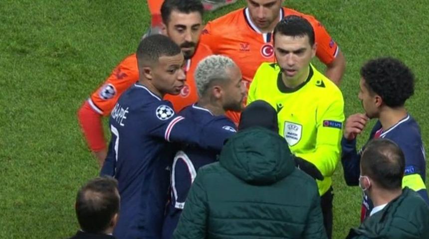 PSG-Başakşehir maçında ırkçılık! Takımlar sahadan çekildi!