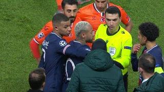 PSG-Başakşehir maçında ırkçılık! Takımlar sahadan çekildi!