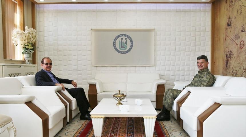 Garnizon Komutanı Tunoğlu&rsquo;ndan Rekt&ouml;r Coşkun&rsquo;a ziyaret