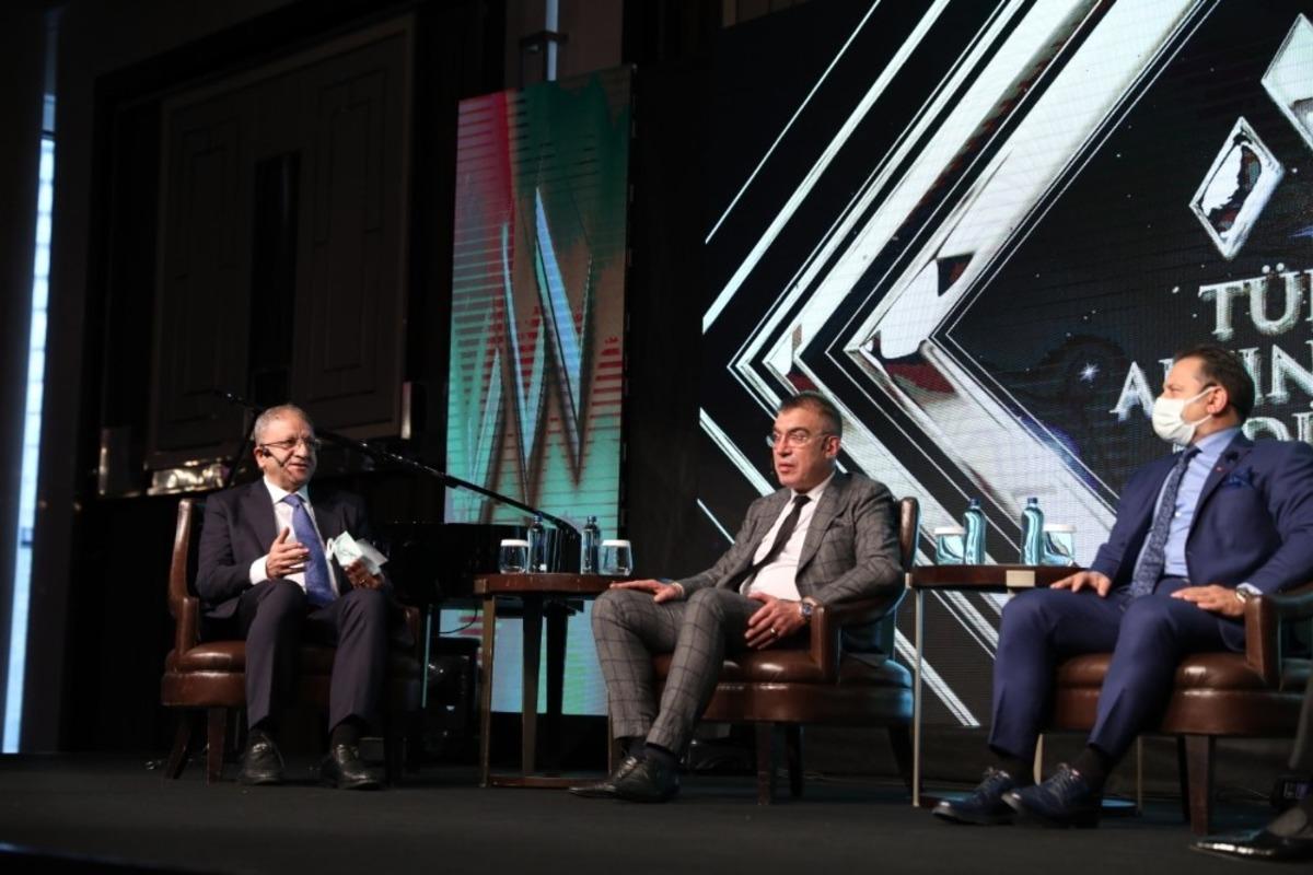 Şahin Kırbıyık&rsquo;ın &ccedil;evreci okul projesine &ouml;d&uuml;l