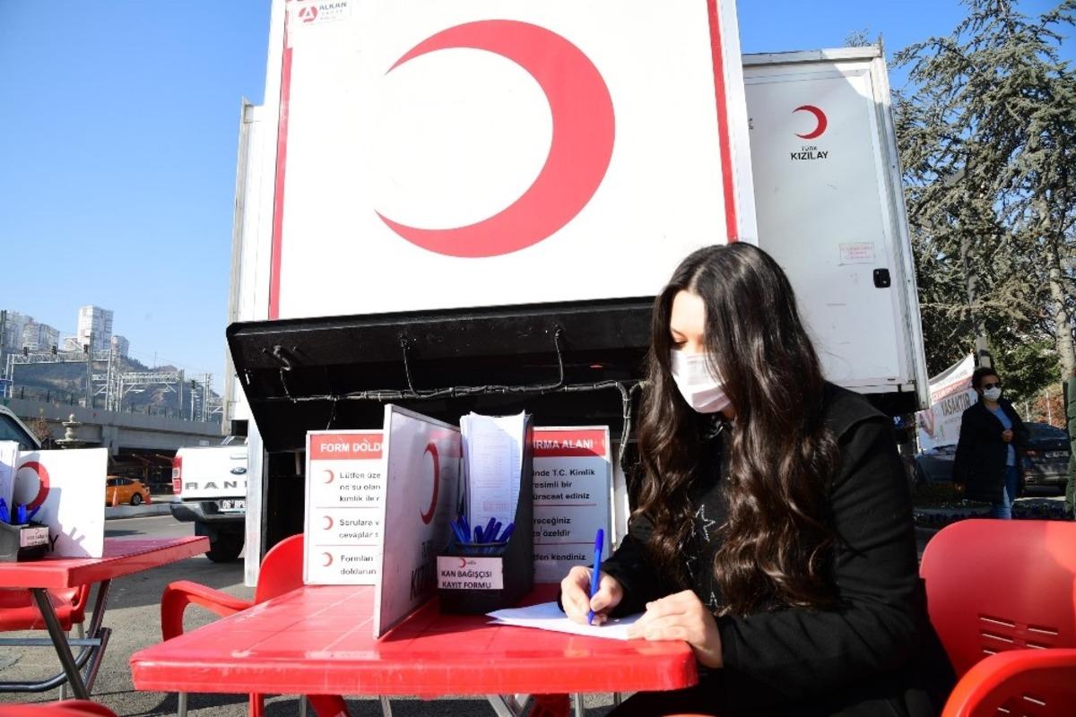Mamak Belediyesi&rsquo;nden Kızılay&rsquo;a kan desteği