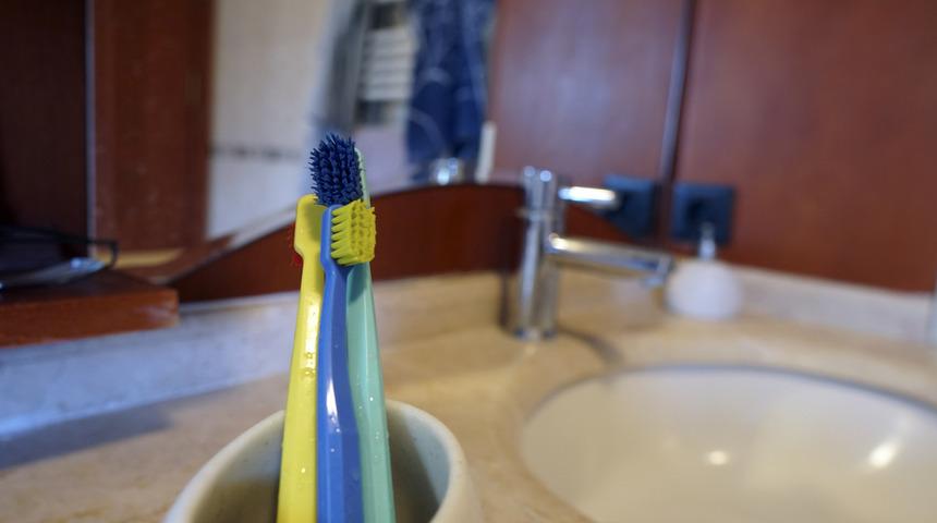 Ağız ve diş bakımı bizi koronavirüsten koruyabilir mi?