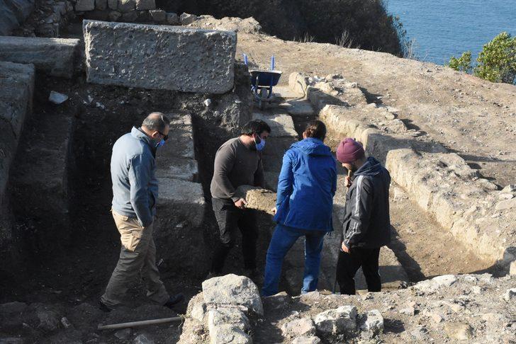 Tieion Antik Kenti'nde Friglere ait yazılar ile Dor başlıkları ortaya çıkarıldı G3