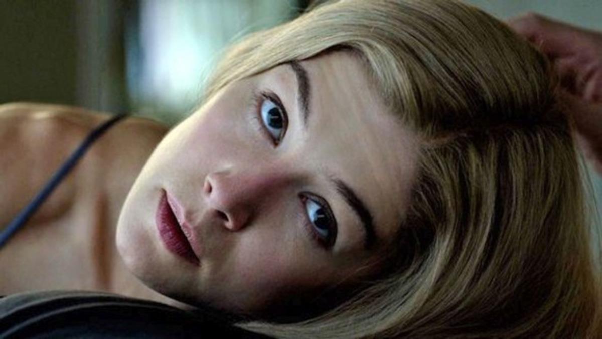 Gone Girl ile hafızalara kazınan Rosamund Pike&rsquo;dan iddialı a&ccedil;ıklama: 'Herhangi bir hayran kazanmaya &ccedil;alışmıyordum' 