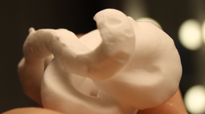 Garip ama ger&ccedil;ek: Evinizdeki bu 5 şeyi temizlemek i&ccedil;in tıraş k&ouml;p&uuml;ğ&uuml; kullanın