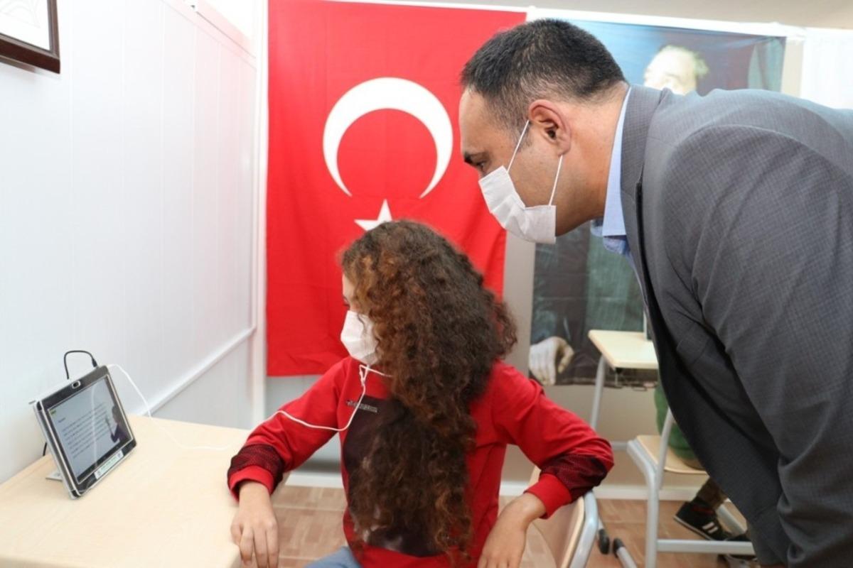 Toroslar Belediyesinden pandemi d&ouml;neminde vatandaşla sosyal destek