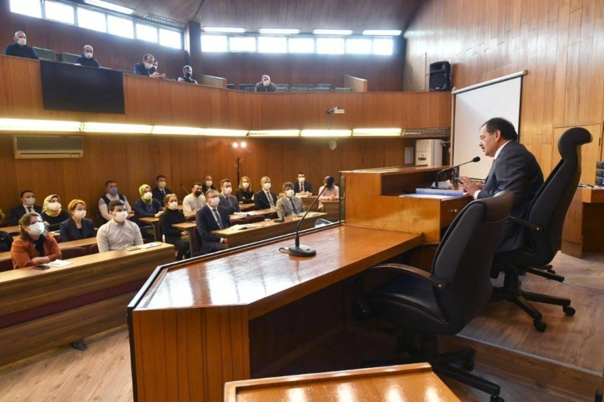 Başkan Demir personeline seslendi: &ldquo;Halkımız hizmetlerimizi hissetmeli&rdquo;