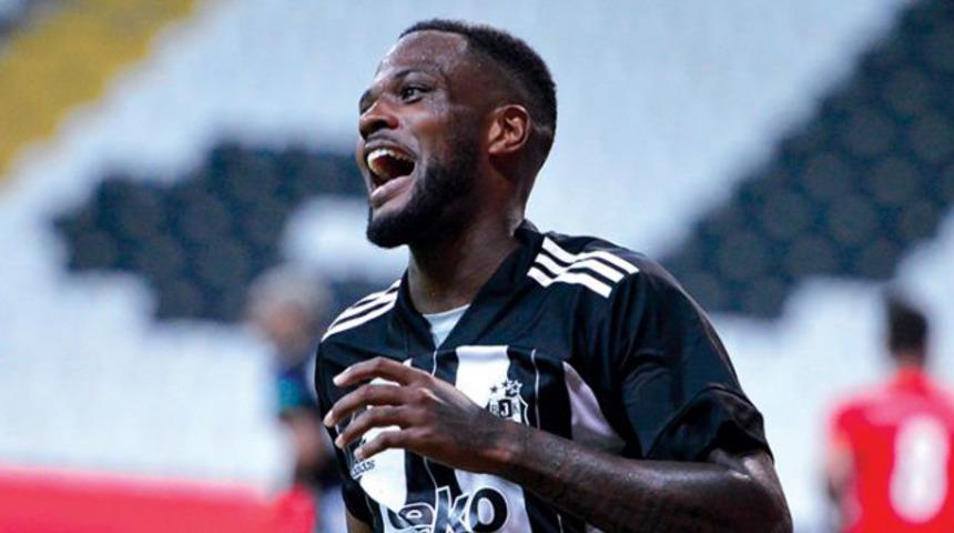 Cyle Larin: Hepimiz takım için savaşıyoruz