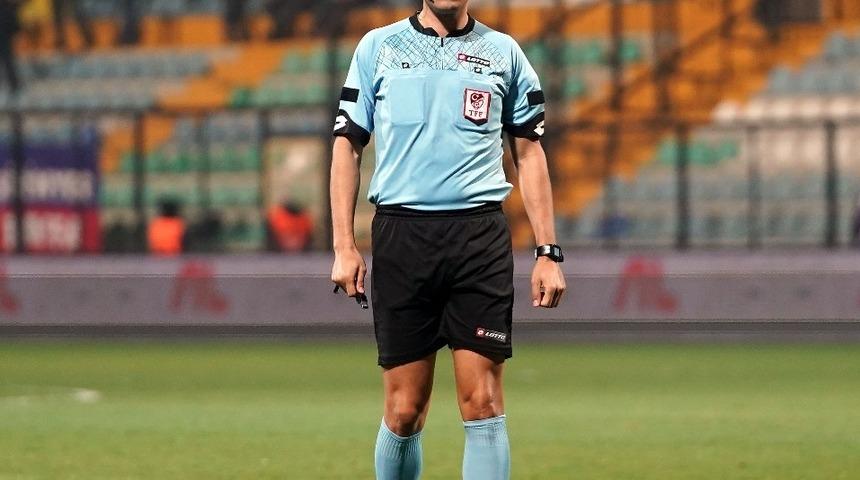 Kayserispor-Trabzonspor maçını Burak Şeker yönetecek