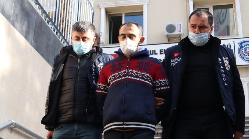 Tartışmaya girdiği &Ouml;zbek şahsı bı&ccedil;aklayarak &ouml;ld&uuml;rd&uuml;