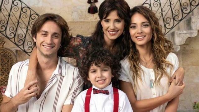 Benim Adım Melek dizisinin kadrosuna hangi ünlü oyuncu dahil oldu? 